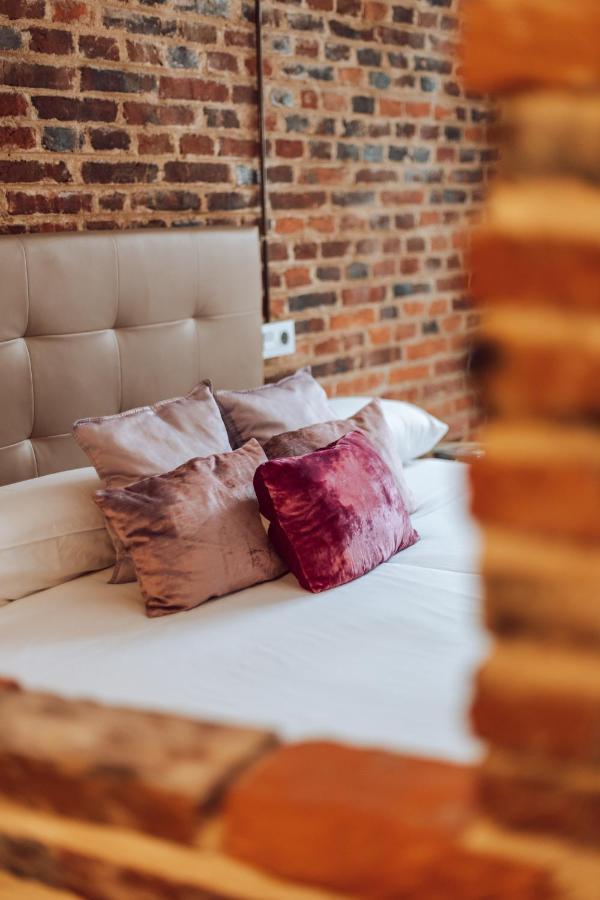 מלון לאון Albany Ancha מראה חיצוני תמונה Silk cushions