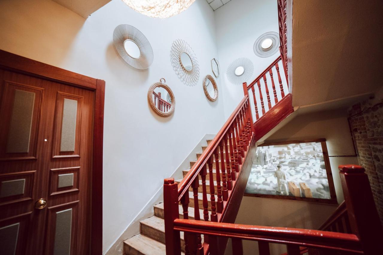 מלון לאון Albany Ancha מראה חיצוני תמונה Interior of the house