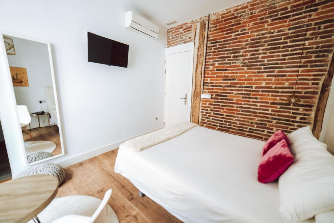 מלון לאון Albany Ancha מראה חיצוני תמונה A room at the hotel