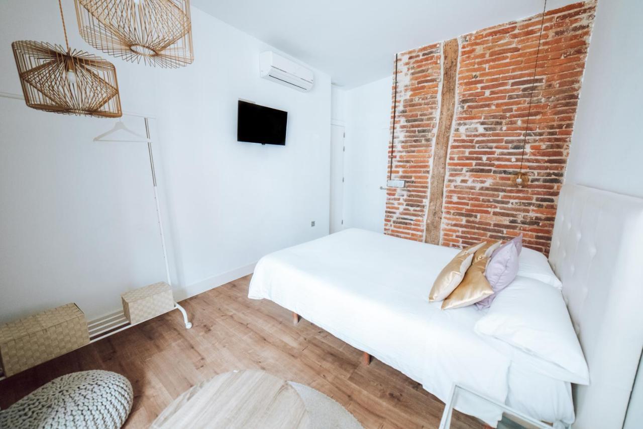 מלון לאון Albany Ancha מראה חיצוני תמונה A room at the hotel
