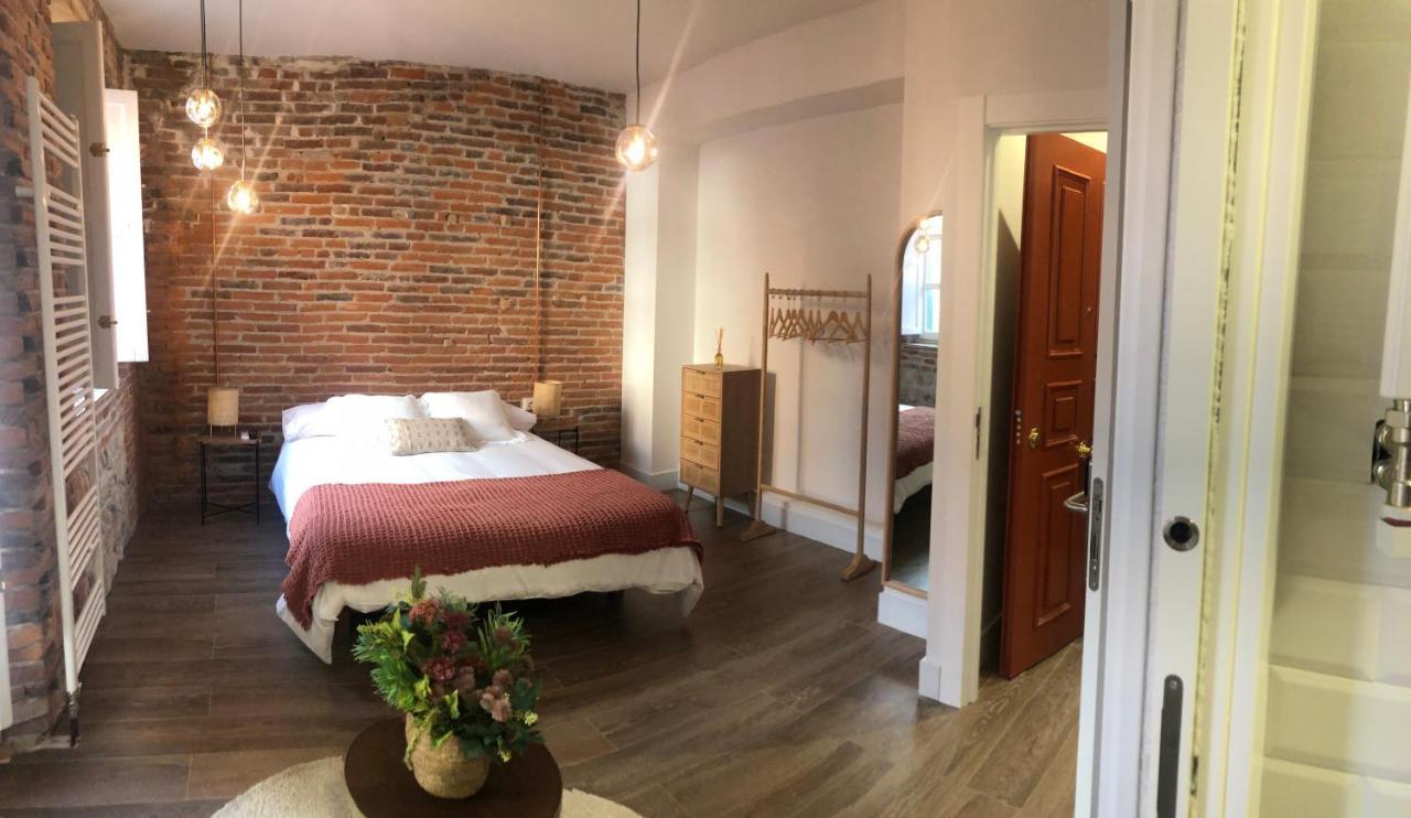 מלון לאון Albany Ancha מראה חיצוני תמונה The bedroom of a typical apartment